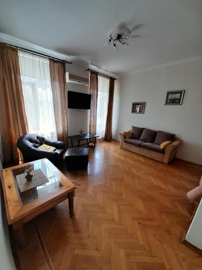 Apartment On Hretska 26/28 Odessa Dış mekan fotoğraf